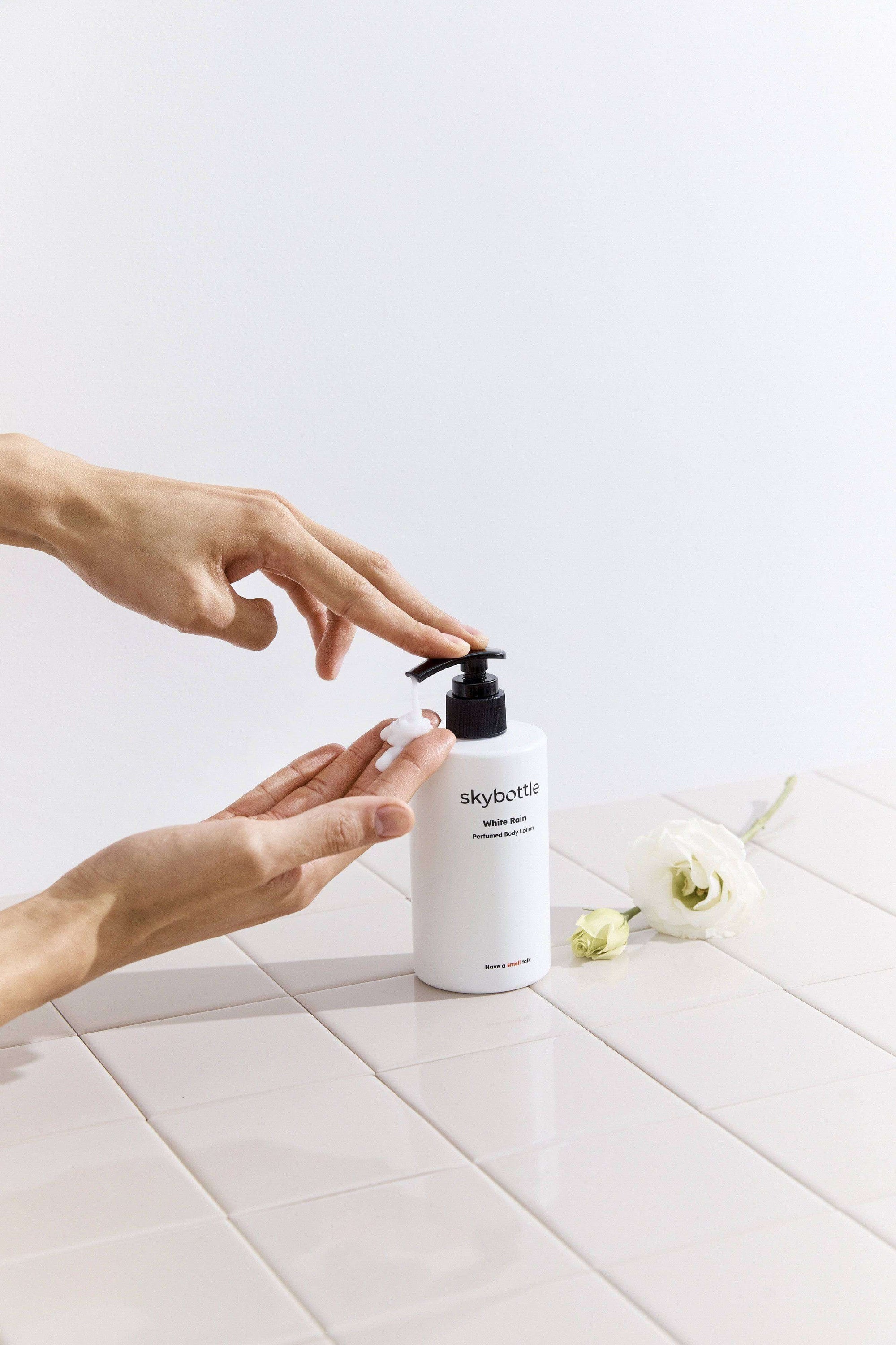 Skybottle White Rain Perfumed Body Lotion - Auryn Skin - Italia